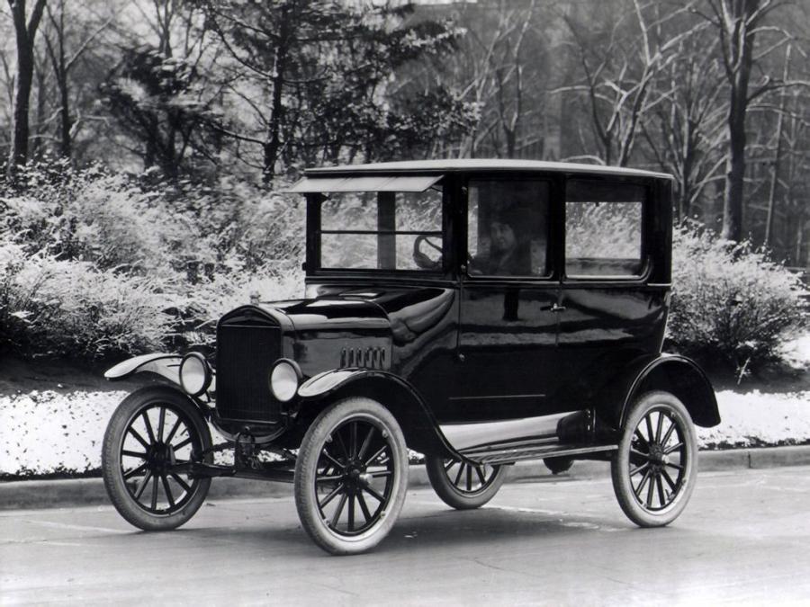  Ford Model T Tudor Sedan 1923 года  (фото 3 из 3)